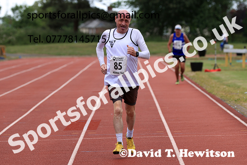 400 metres, 2025 NEMAA Track and Field, Monkton. Photo: David T. Hewitson/Sports for All Pics